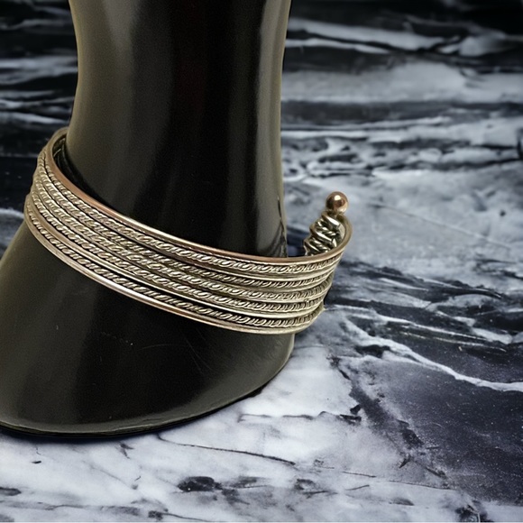 Copper & Silver Bangle Bracelet - Picture 6 of 11